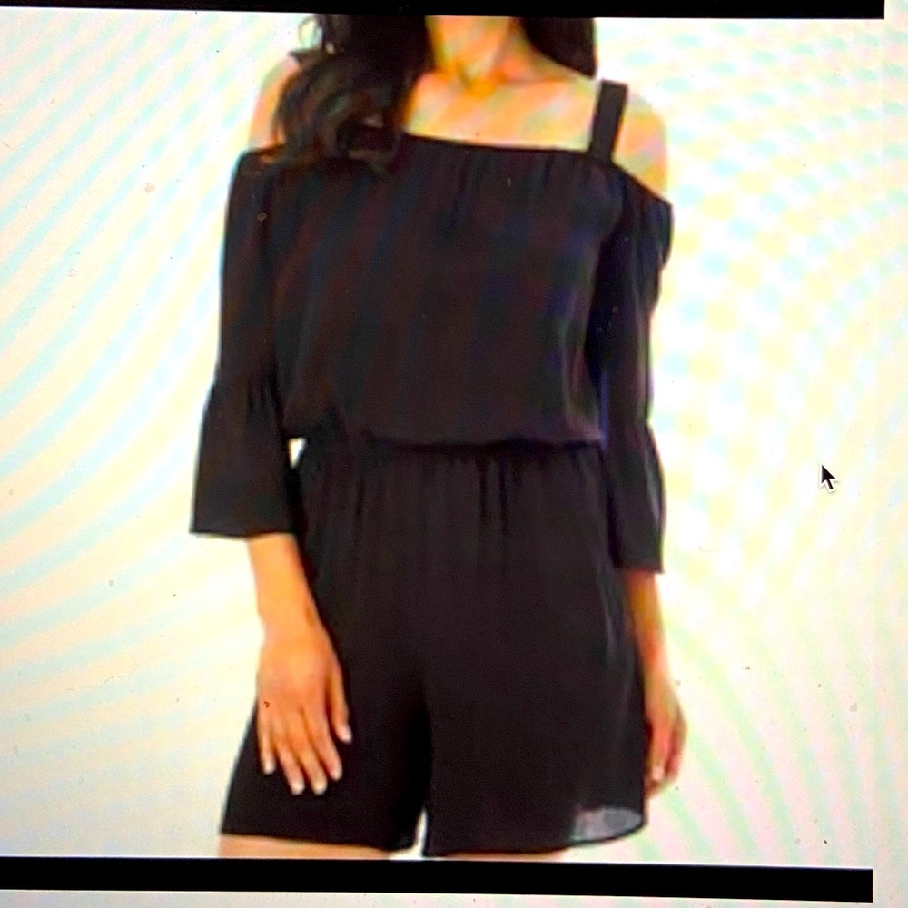 Large Apt. 9 Black, Cold Shoulder Romper, *New with Tags*